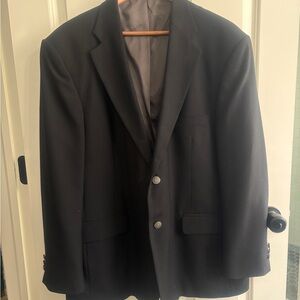 Like new Stafford size 46R Black Two-Button Men's Sport Coat. Classic. Textured